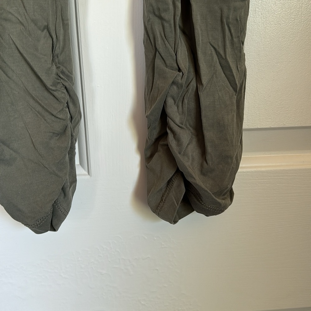 AE Jogger - Picture 3 of 3